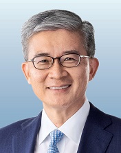 Mr Simon K K CHUNG
                            Hon. Certified Banker